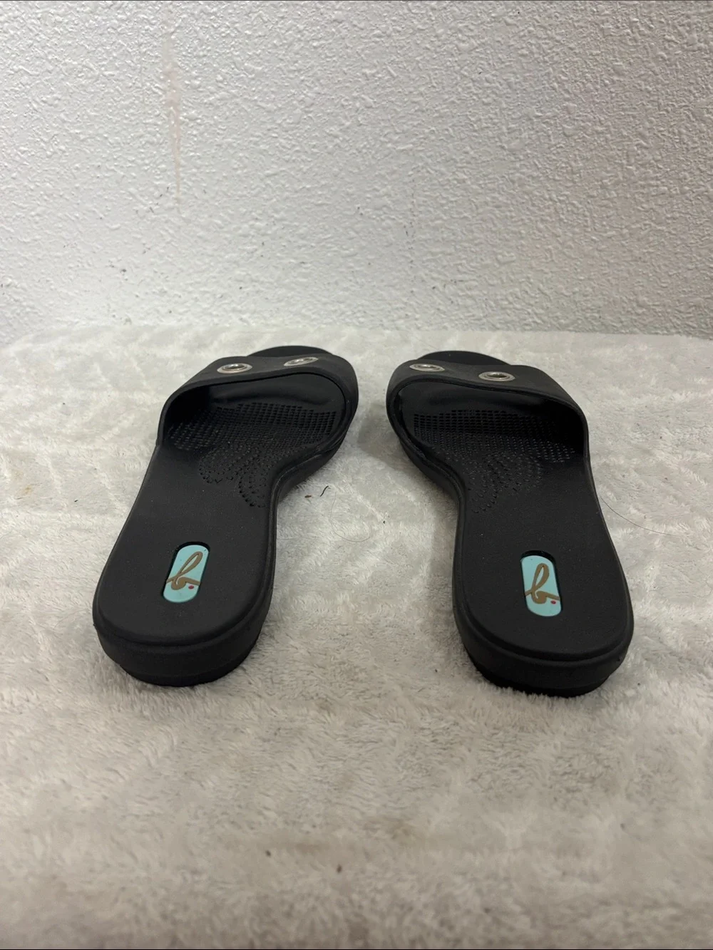 Oka-B Black Grommet Slide Sandals Comfort Massage Footbed Size M (7-8)